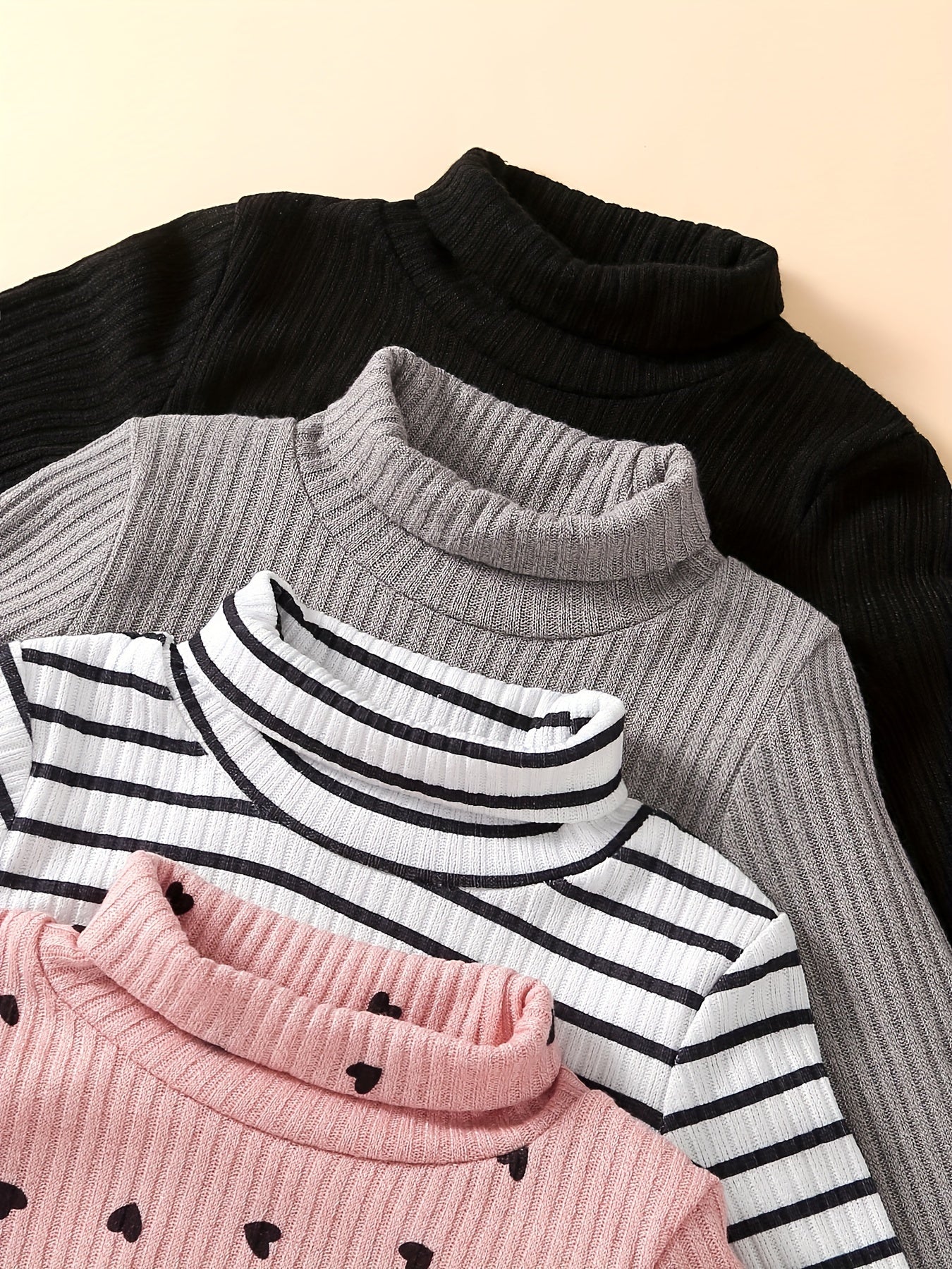 Ensemble de 4 sweatshirts à col montant