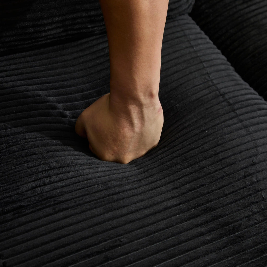 Canapé d'angle 3 places en forme de L, chaise longue en velours côtelé, aucun assemblage requis, canapé sectionnel modulaire noir avec oreillers, causeuse douce