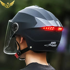 Casques de moto avec lumières Led