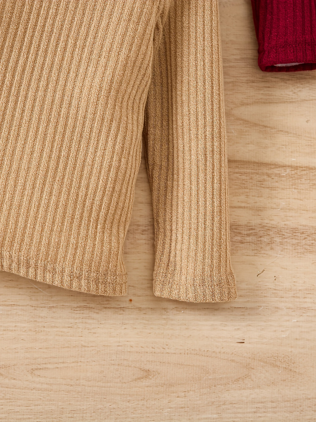 Ensemble de quatre pulls à col roulé